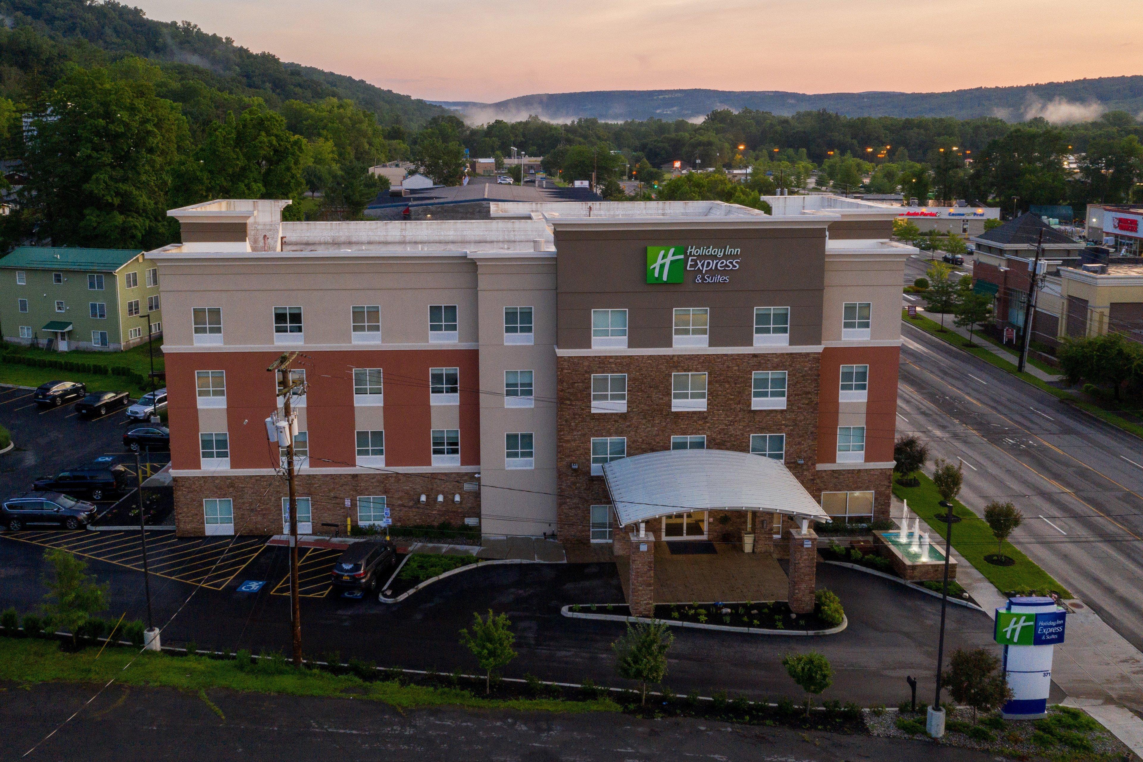 Holiday Inn Express & Suites Ithaca By Ihg Exteriér fotografie